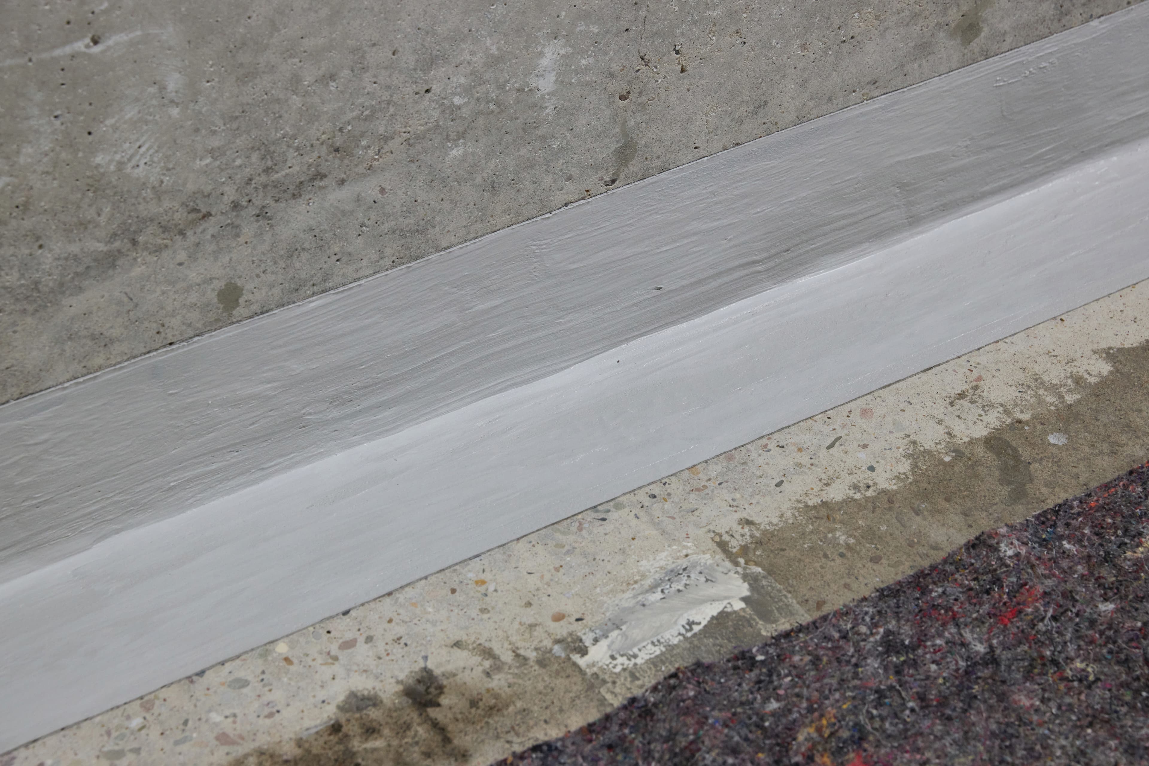 Adé Risse im Fundament: Bodenplatte abdichten in Oldenburg.