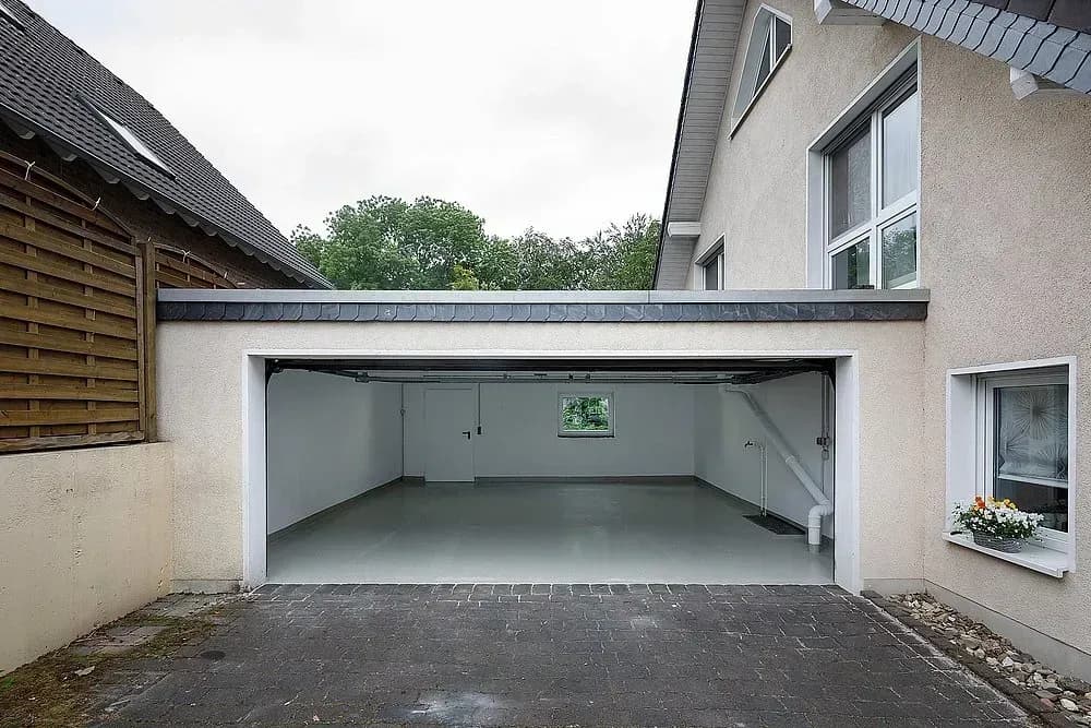 Feuchte Garagenwand und Böden abdichten in Oldenburg