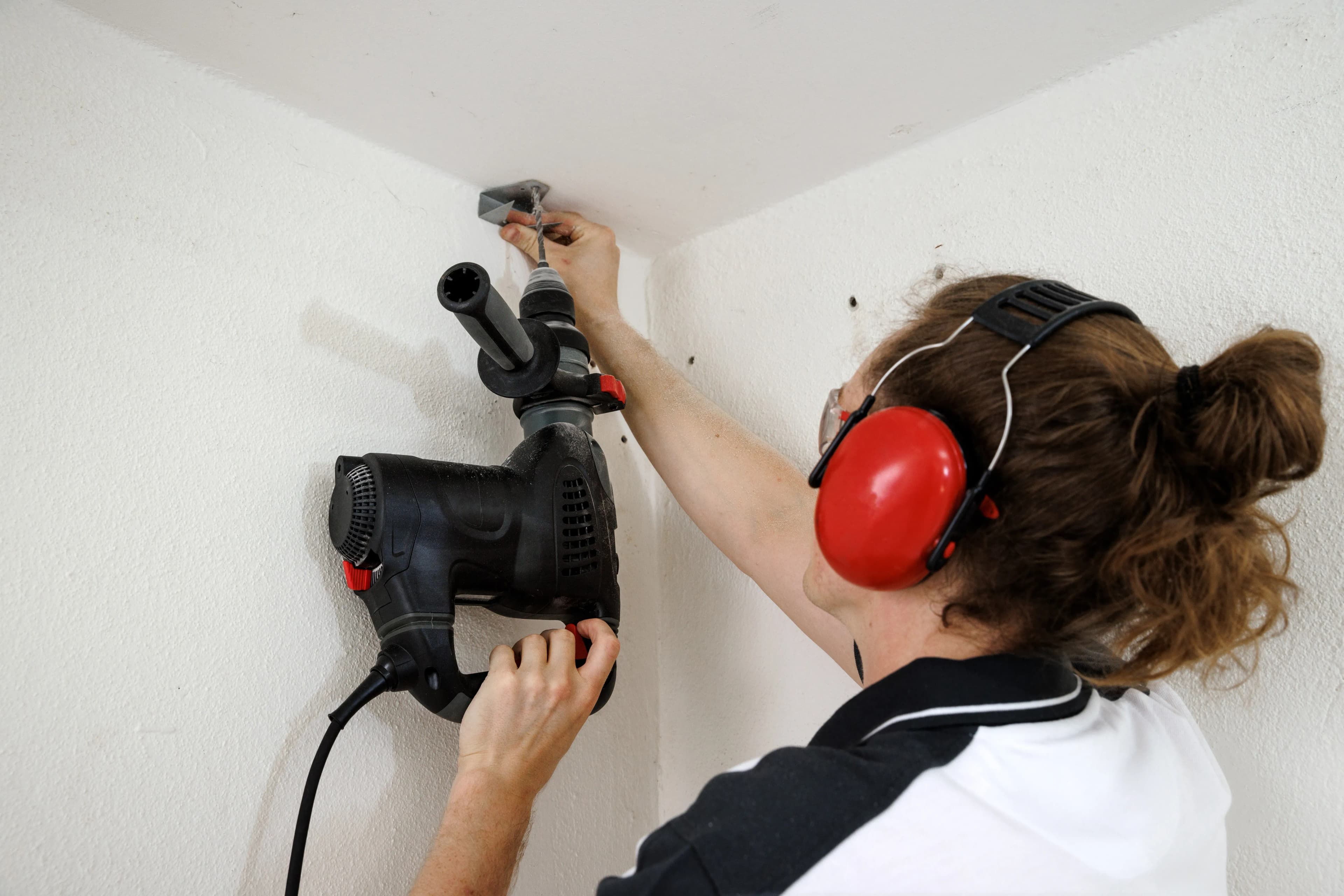 Kellerdeckendämmung mit Förderung - Energie sparen & Steuerbonus nach §35c EStG