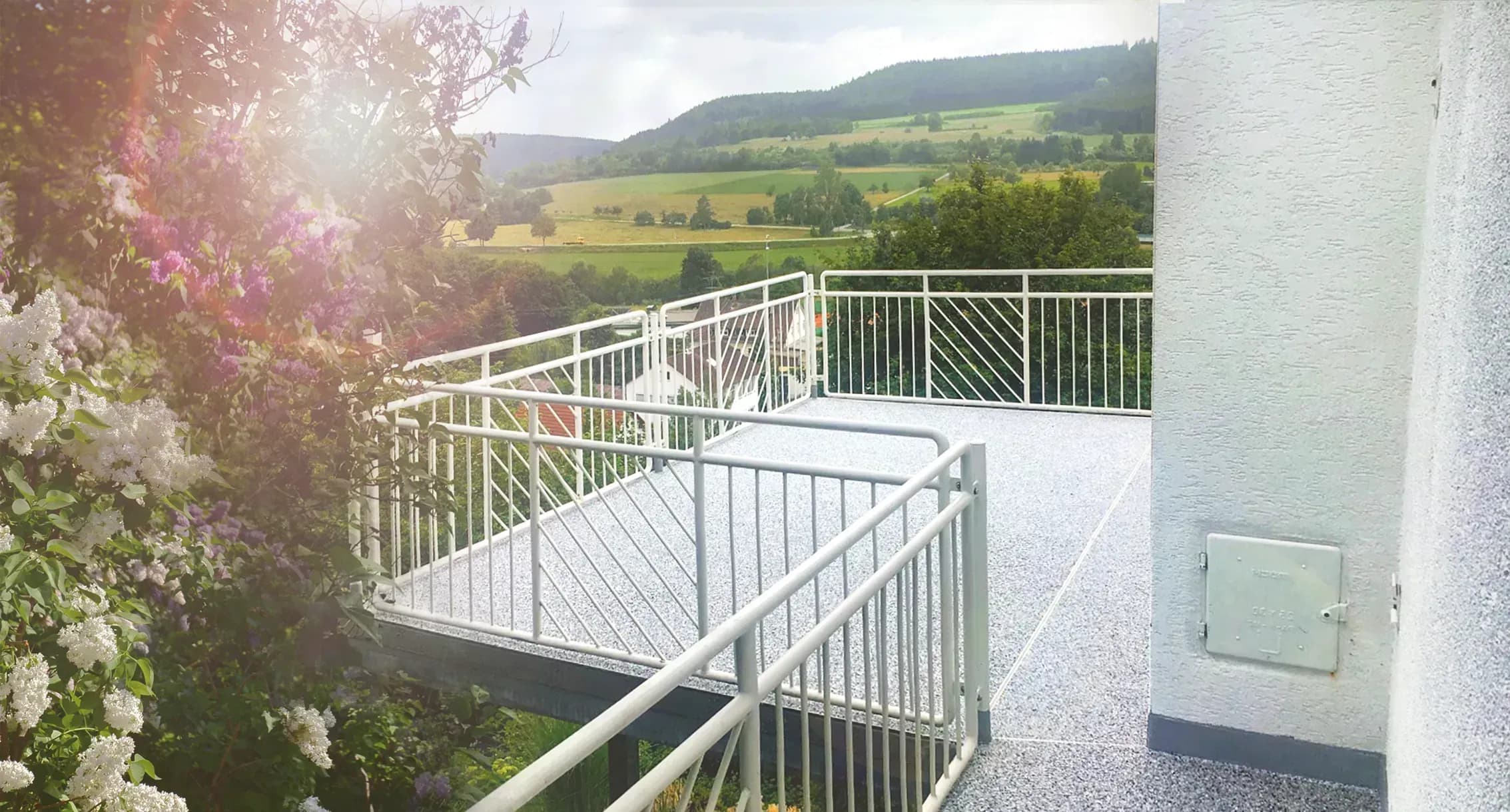 Risse, Feuchte, Schäden? Zeit für eine professionelle Balkonsanierung.